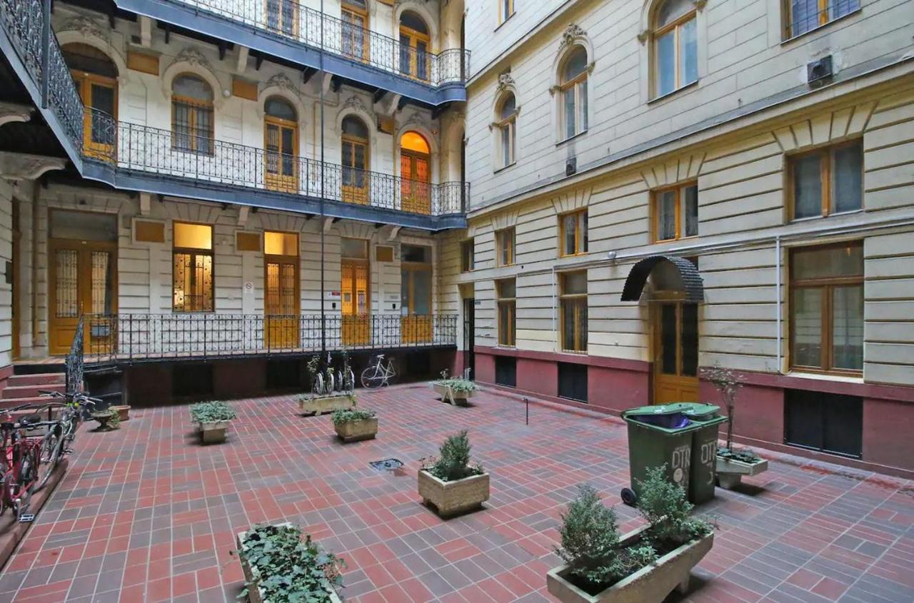 Cosy Cottage - Cheerful Apartment In The Center Budapest Exterior photo